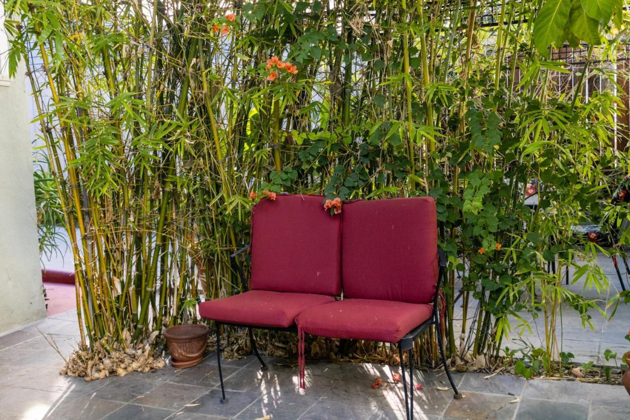Hollywood Hills Suites Los Angeles Exteriör bild